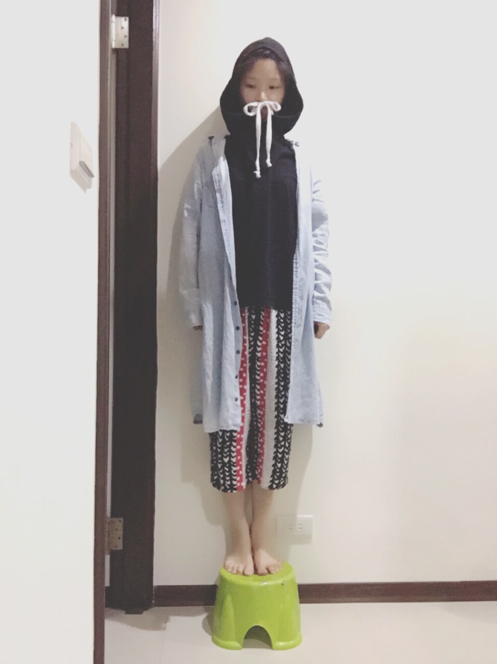 「HOME」｜「UNIQLOのアイテム（パンツ、その他）」を使った、一個晴さん（レディース・158cm）の冬コーディネートの1枚目の写真