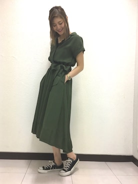 「アパートバイローリーズ」｜「アイテム（スニーカー）」を使った、mio🍑さん（レディース・172cm）の夏コーディネート