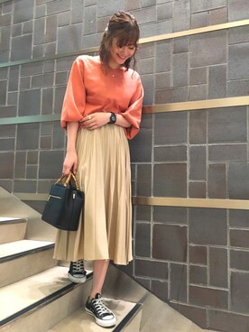 「アパートバイローリーズ」｜「アイテム（スニーカー）」を使った、mio🍑さん（レディース・172cm）の秋コーディネート