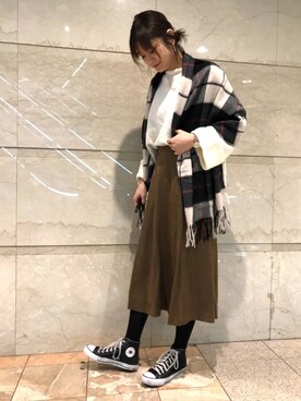 「アパートバイローリーズ」｜「アイテム（スニーカー）」を使った、mio🍑さん（レディース・172cm）の冬コーディネート