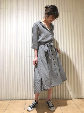 「アパートバイローリーズ」｜「アイテム（スニーカー）」を使った、mio🍑さん（レディース・172cm）の冬コーディネート