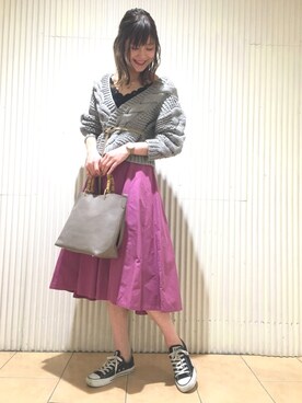 「アパートバイローリーズ」｜「アイテム（スニーカー）」を使った、mio🍑さん（レディース・172cm）の冬コーディネート
