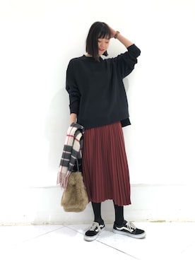 「アパートバイローリーズ」｜「アイテム（スウェット）」を使った、mio🍑さん（レディース・172cm）の冬コーディネート