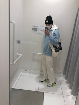 「Guess（ゲス）のアイテム（バッグ）」を使った、低用量ピルさん（メンズ・180cm）の冬コーディネート