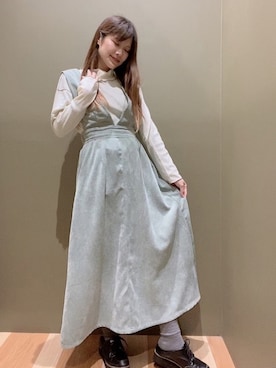 「ELENCARE DUE（エレンカーレデュエ）のアイテム（ジャンパースカート）」を使った、mocho❤︎❤︎さん（レディース・156cm）の冬コーディネート