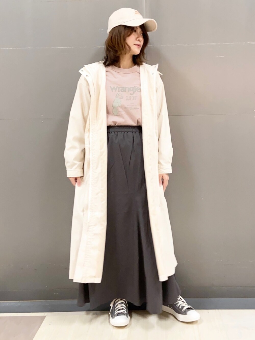 「休日スタイル、おしゃれさんと繋がりたい、春カラー、ラフ、休日コーデ、大人ガーリー、春アウター、マウンテンパーカー、Green Parks、CRAFT STANDARD BOUTIQUE」｜「Green　Parksのロングマンパ＊（マウンテンパーカー、ホワイト系）」を使った、mocho❤︎❤︎さん（レディース・156cm）の冬コーディネートの1枚目の写真
