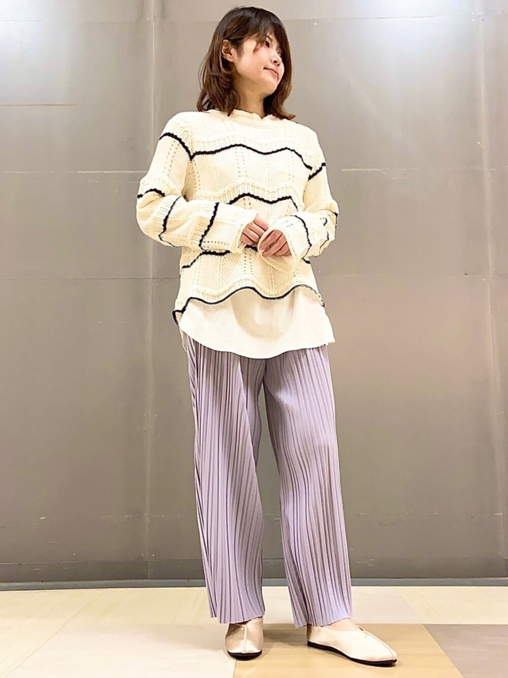 「春コーデ、カジュアルコーデ、ゆるコーデ、パステル映える春、今日のコーデ、いいね、save、フォローお願いします🤑、カンフーシューズ、ガーリー、低身長、Green Parks」｜「Green　Parksの・Petit Fleur スカシボーダープルオーバー＊＊（ニット/セーター、ホワイト系）」を使った、mocho❤︎❤︎さん（レディース・156cm）の春コーディネートの1枚目の写真