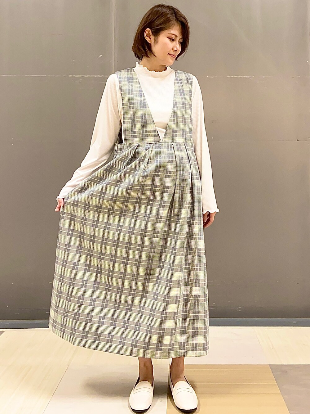 「オトナカジュアル、春、カジュアルコーデ、低身長、大人コーデ、いいね、save、フォローお願いします🤑、大人女子、ファッションの力を信じよう、はるコーデ、Green Parks」｜「Green　Parksの【WEB限定】<2点セット>ツイルジャンスカ+ハイネックリブインナー＊（ジャンパースカート、その他）」を使った、mocho❤︎❤︎さん（レディース・156cm）の春コーディネートの1枚目の写真