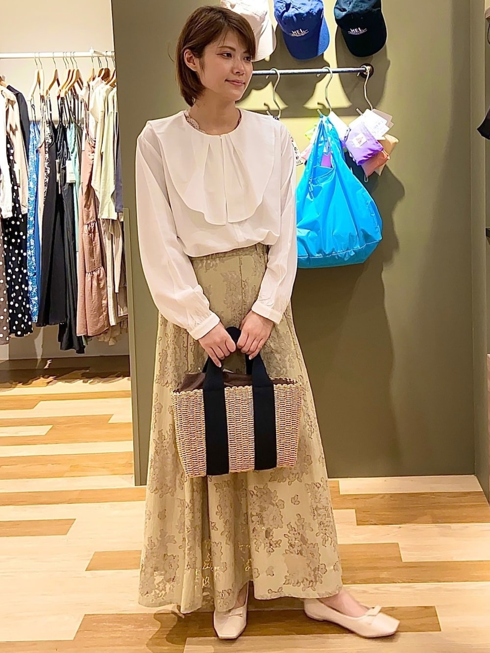 「カジュアルコーデ、大人カジュアル、きれいめカジュアル、キレイめ、オトナ女子、大人コーデ、スカート、低身長、プチプラ、Green Parks」｜「Green　Parksのレースマーメイドスカート＊（スカート、グリーン系）」を使った、mocho❤︎❤︎さん（レディース・156cm）の春コーディネートの1枚目の写真