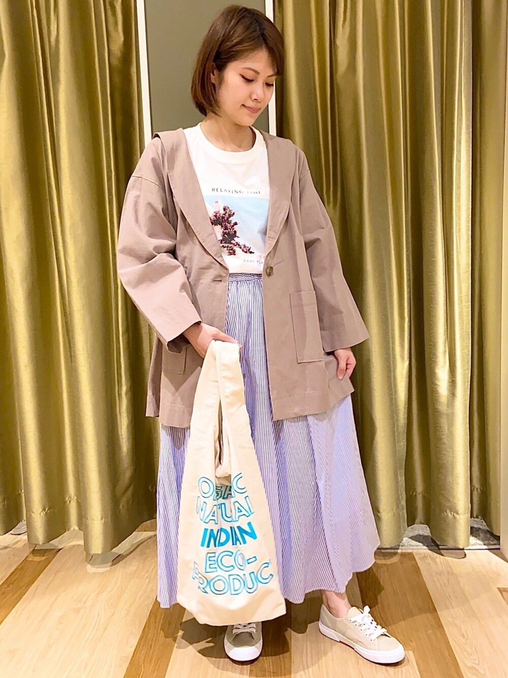 「オトナカジュアル、スニーカーコーデ、スカート、休日コーデ、ストライプ、休日スタイル、プリントT、カジュアル、ロングスカート、Green Parks」｜「Green　Parksのベルギーリネンブレンド　セーラージャケット＊（その他アウター、ブラウン系）」を使った、mocho❤︎❤︎さん（レディース・156cm）の春コーディネートの1枚目の写真