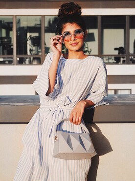 「stripes」｜「アイテム（ワンピース/ドレス）」を使った、Maryam Ishtiaq-Shahさん（レディース・168cm）の春コーディネート