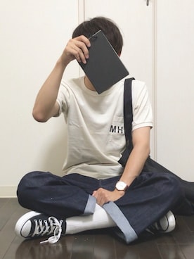 「MARGARET HOWEEL」｜「アイテム（アナログ腕時計）」を使った、みな帆さん（メンズ・168cm）の夏コーディネート