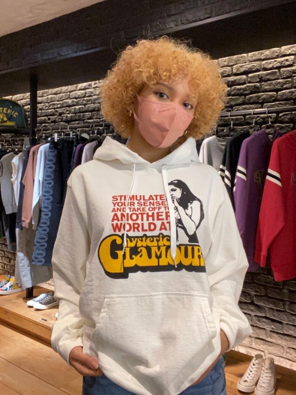 「カジュアル、フレアパンツ、でにむ、春こーで、hysteric glamour、らふこーで、🦊スウェット、ストリート⁈」｜「HYSTERIC GLAMOURのSNAKE LOOP デニムフレアパンツ（デニムパンツ、ブルー系）」を使った、Coco♥︎さん（レディース・163cm）の春コーディネートの1枚目の写真