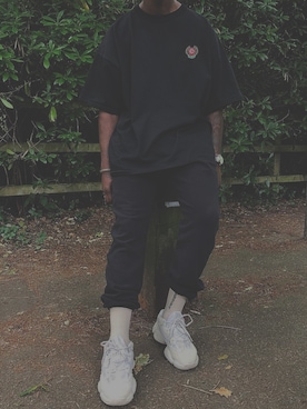 「Yeezy（イージー）のアイテム（パンツ）」を使った、朴建雨さん（メンズ・185cm）の冬コーディネート
