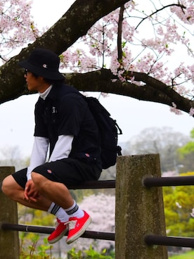 「花見」｜「アイテム（チノパンツ）」を使った、UZさん（メンズ・173cm）の春コーディネート