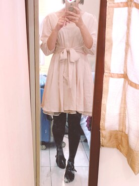 「dazzlin（ダズリン）のアイテム（ワンピース/ドレス、ベージュ系）」を使った、アンナさん（レディース・162cm）の冬コーディネート