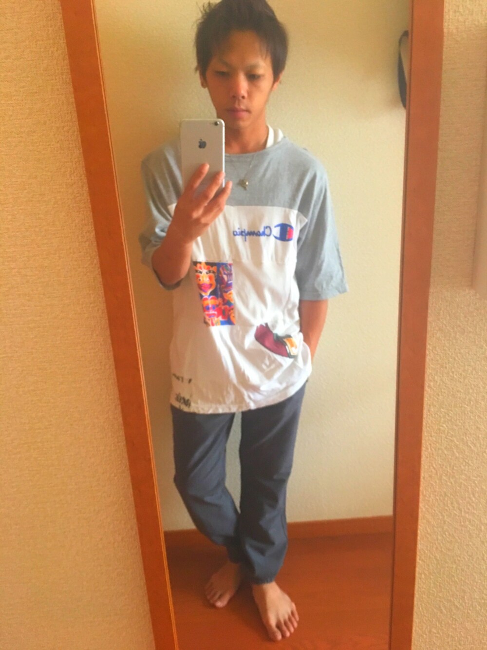 「夏、いいね、save、フォローお願いします🤑、おしゃれさんと繋がりたい、THE SHOP TK、UNIQLO、Champion」｜「UNIQLOのアイテム（その他パンツ、グレー系）」を使った、たつたろ【相互フォロー】さん（メンズ・160cm）の夏コーディネートの1枚目の写真