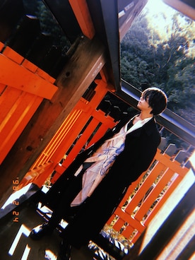 「SYU.HOMME/FEMM（シュウ）のアイテム（トレンチコート）」を使った、takeshimaさん（メンズ・182cm）の冬コーディネート