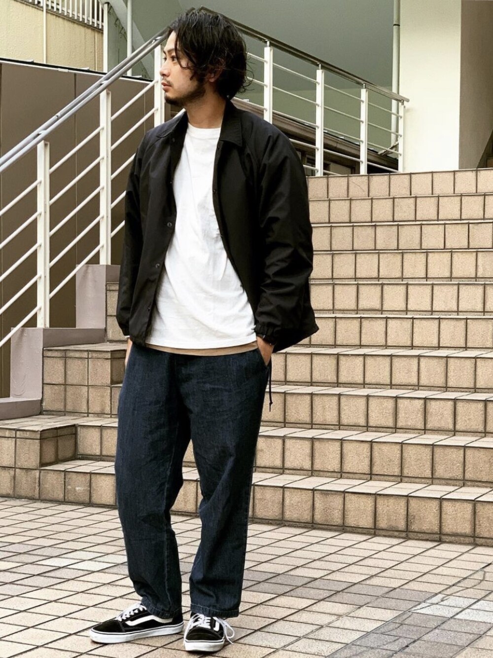 「秋冬コーデ、きれいめカジュアル、ストリート、レイヤードスタイル、プチプラコーデ、GU、シェフパンツ、おしゃれさんと繋がりたい」｜「LIVING CONCEPTのアイテム（ナイロンジャケット、ブラック系）」を使った、SUKOTAROさん（メンズ・180cm）の冬コーディネートの1枚目の写真