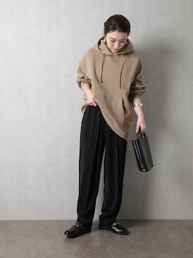 「アイテム（トートバッグ、ブラック系）」を使った、MATSUURAさん（レディース・162cm）の秋コーディネート