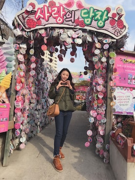 「Thorogood（ソログッド）のアイテム」を使った、황자현さん（レディース・162cm）の冬コーディネート