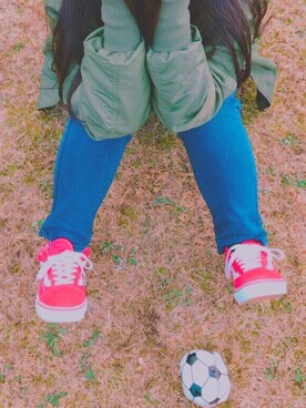 「公園デート」｜「アイテム（つなぎ/オールインワン）」を使った、まろさん（レディース・151cm）の冬コーディネート