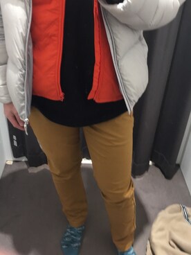 「アイテム（チノパンツ、オレンジ系）」を使った、YUTAROさん（メンズ・180cm）の冬コーディネート