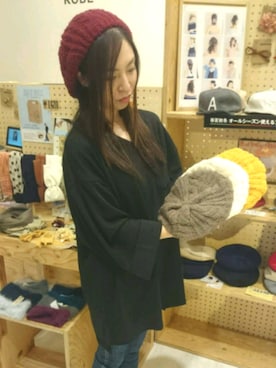 「アイテム（ハンチング/ベレー帽、レッド系）」を使った、14+ イオンモールつくば店 スタッフさん（レディース・160cm）の秋コーディネート