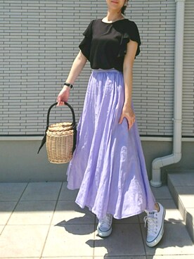 「パープル×黒」｜「アイテム（トートバッグ）」を使った、みーほさん（レディース・162cm）の春コーディネート