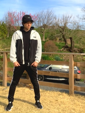 「KANGOL（カンゴール）のアイテム（ナイロンジャケット）」を使った、ambi_さん（メンズ・177cm）の春コーディネート