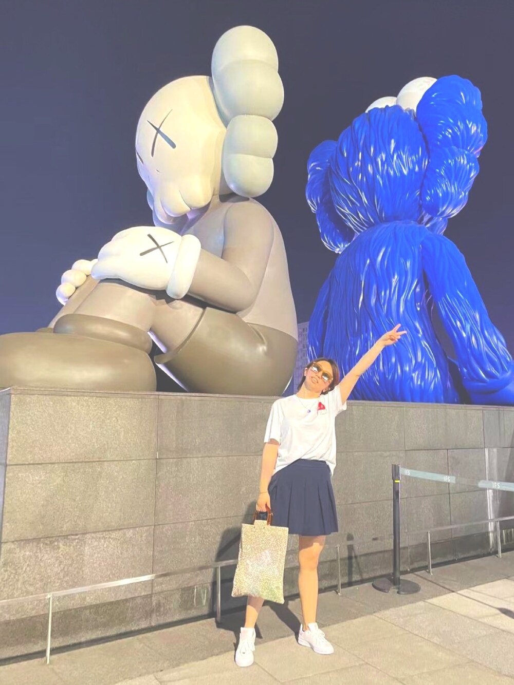 「Casseliniのアイテム（トートバッグ、イエロー系）」を使った、Yokokoさん（レディース・162cm）の春コーディネートの1枚目の写真