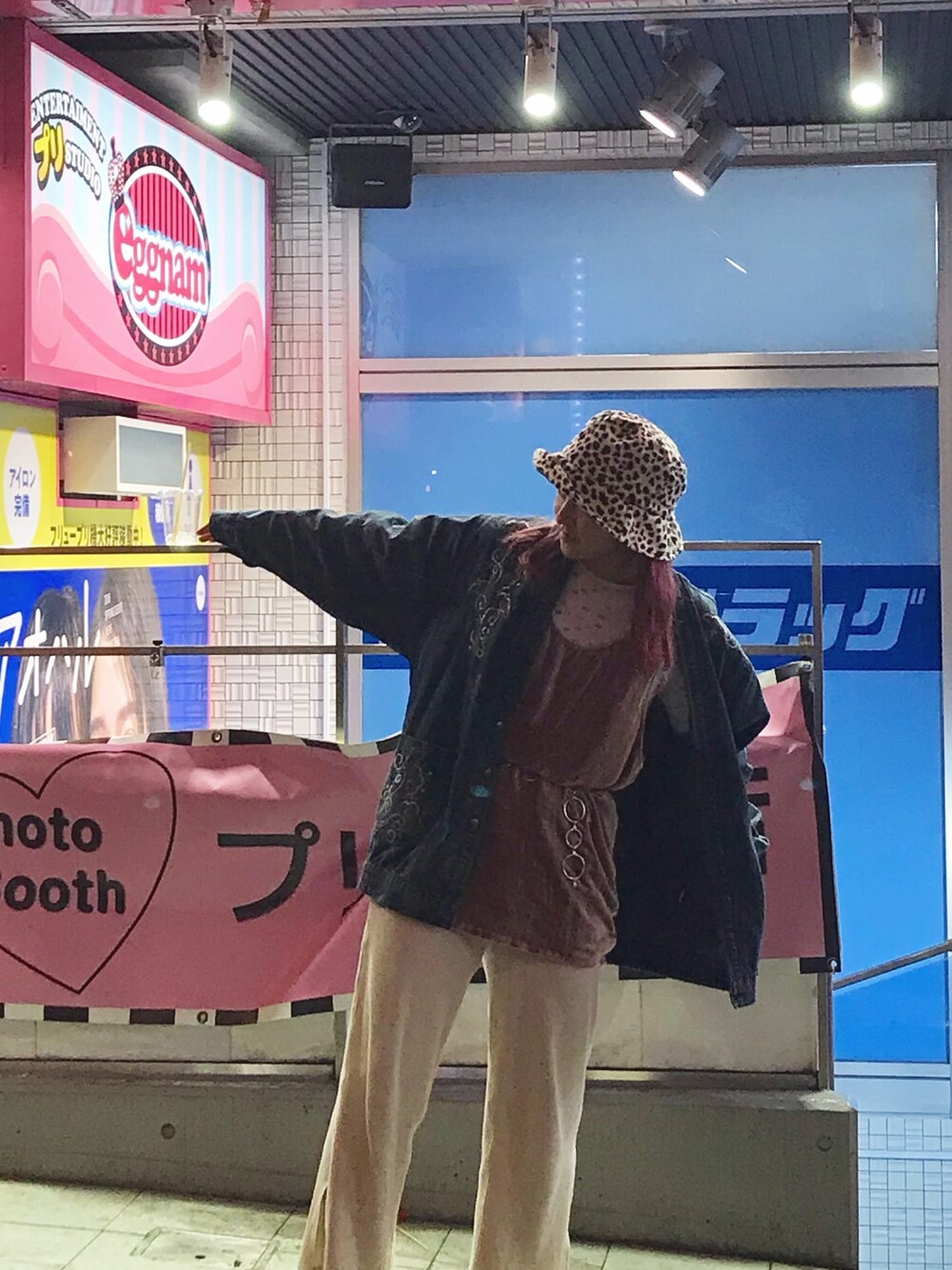 「古着、ピンク、古着コーデ、古着好きな人と繋がりたい、古着女子、ファンシー、サーマル、ベロア、ベロアワンピース、pink」｜「WEGOのアイテム（ハット、ベージュ系）」を使った、puuさん（レディース・156cm）の秋コーディネートの1枚目の写真