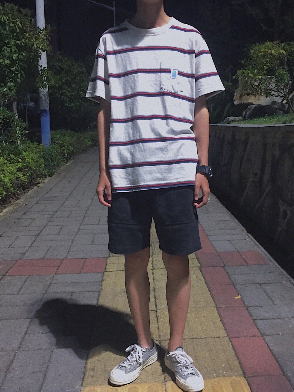 「CONVERSEのアイテム（その他シューズ、ホワイト系）」を使った、一甲二乙さん（メンズ・160cm）の秋コーディネートの1枚目の写真