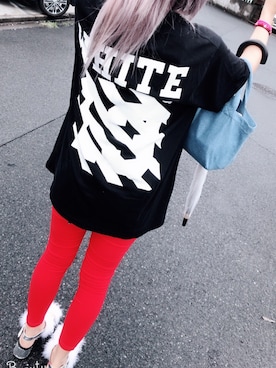 「OFF-WHITE」｜「アイテム（サンダル）」を使った、あゃちょびさん（レディース・165cm）の秋コーディネート