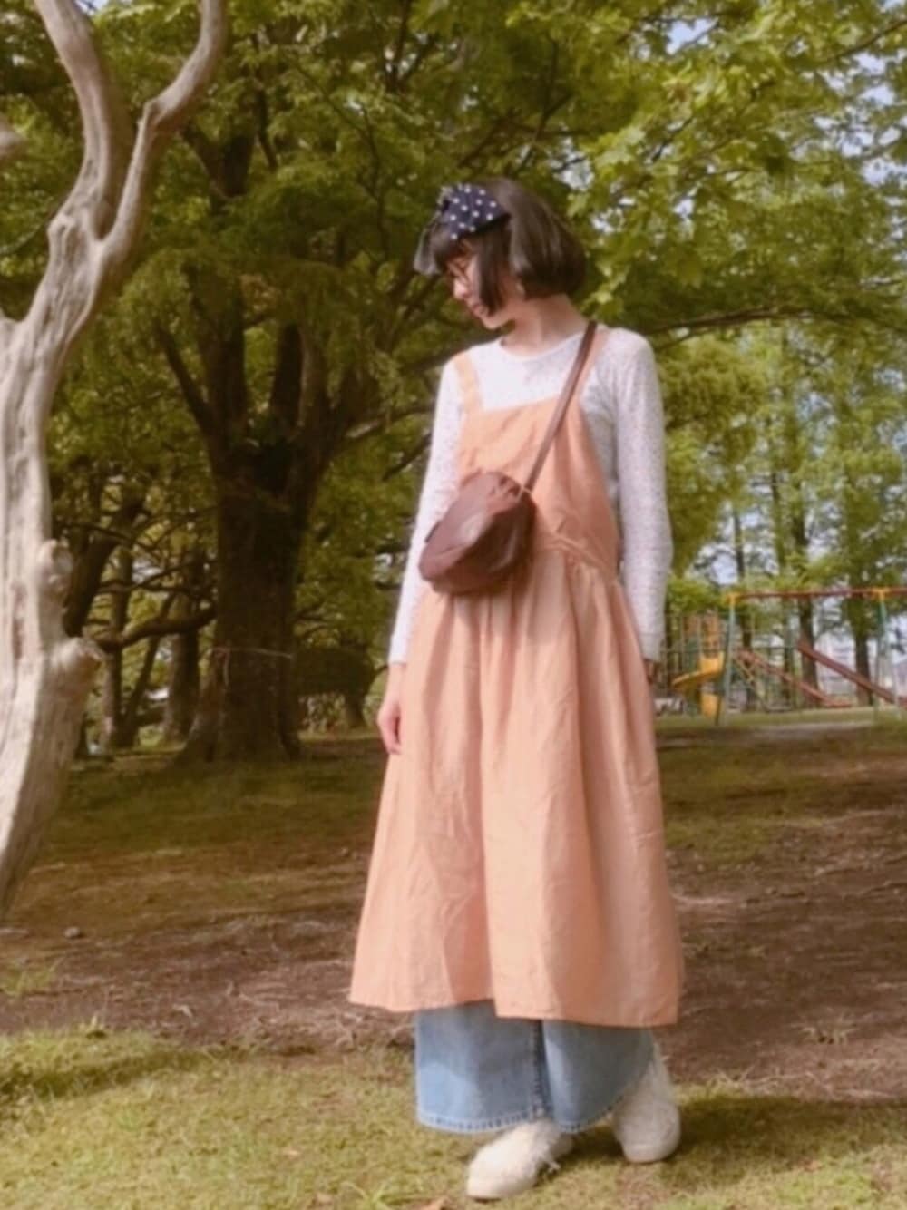 「ボブ、ヘアバンド、ドット、ワンピース×スニーカー、デニムワイドパンツ、サロペットスカート、サロペット」｜「BEAMS BOYのBEAMS BOY / ファブリック クレイジーパターン ヘアバンド（ヘアバンド、ブルー系）」を使った、ぱげ☆＊*さん（レディース・162cm）の春コーディネートの1枚目の写真