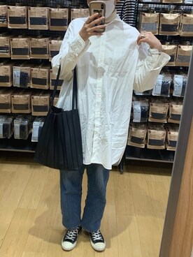 「LOWRYS FARM（ローリーズファーム）のCONEハイライズワイドデニム　800874（デニムパンツ）」を使った、rinさん（レディース・171cm）の冬コーディネート