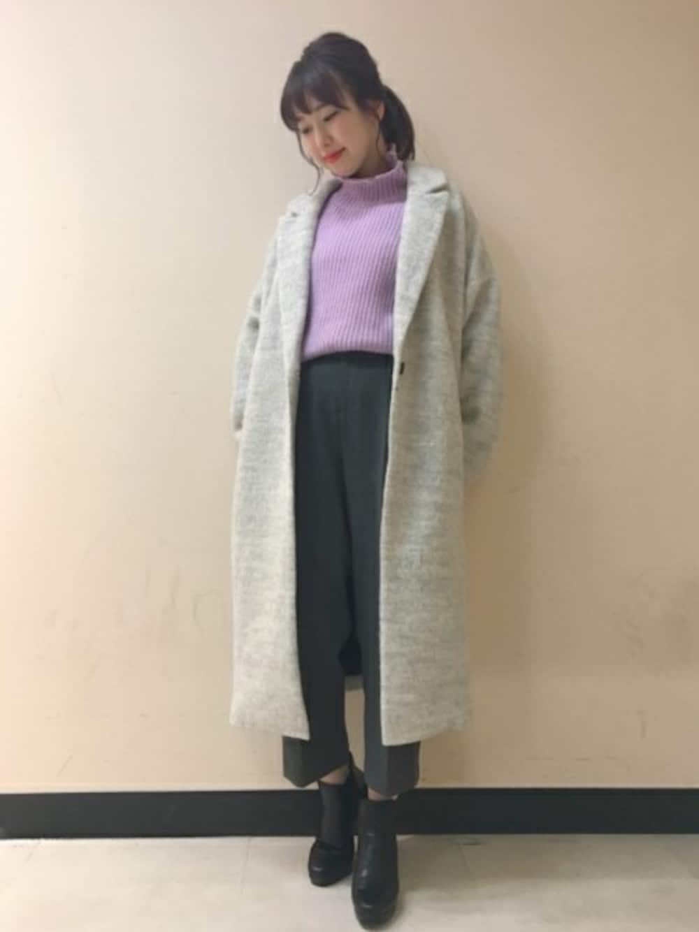「テーパードパンツ、チェスターコート、JEANASiS、ジーナシス、ロングコート、ラベンダー、オトナカジュアル」｜「JEANASISのシャギーロングチェスターコート/760144（チェスターコート、グレー系）」を使った、yukie_JEANASISさん（レディース・160cm）の冬コーディネートの1枚目の写真