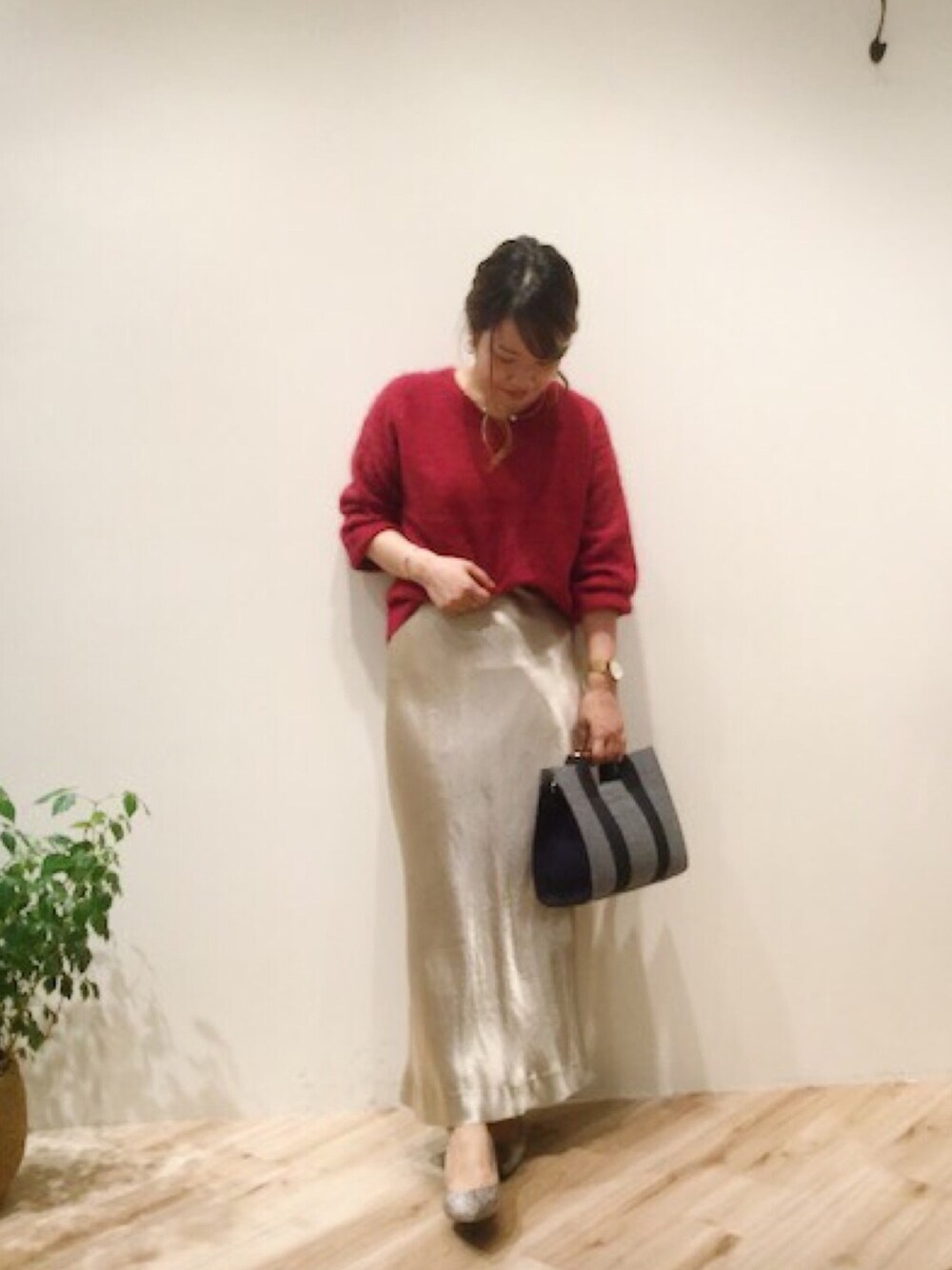 un dix cors（アンディコール）の「ラクーン100 Vネックニット