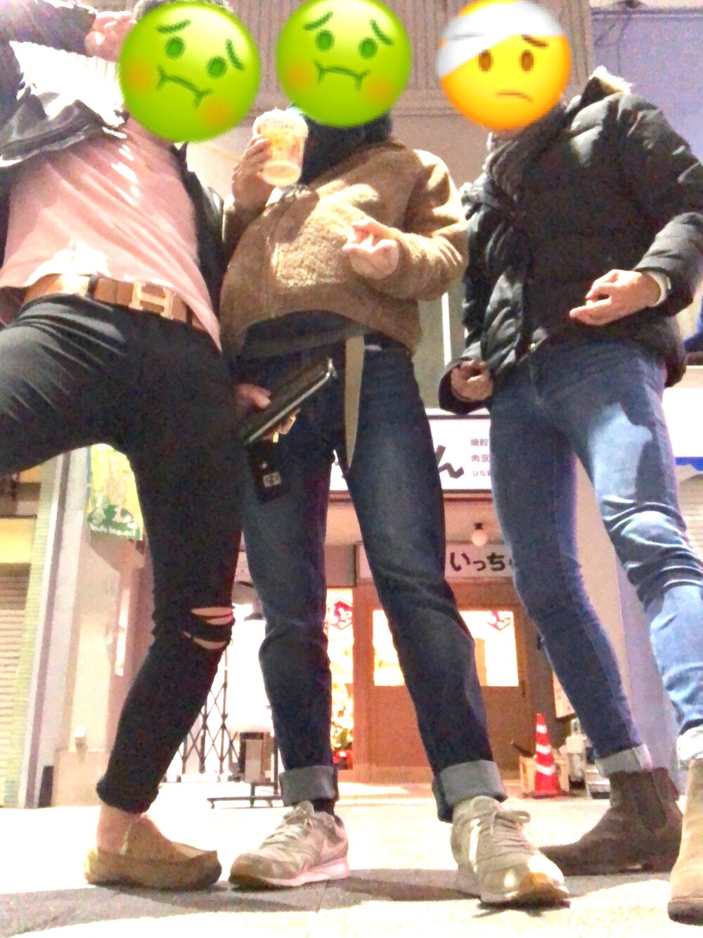 「ユニクロ、黒、ピンク、ライダース、もこもこ、デニム、ドクターマーチン、カルバンクライン、サイドゴアブーツ、モカシン」｜「ZARAのアイテム（ライダースジャケット、ブラック系）」を使った、𓇼さん（メンズ・176cm）の冬コーディネートの1枚目の写真