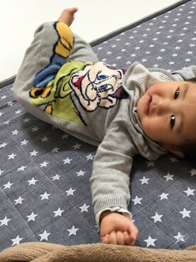 「アイテム（スタイ/よだれかけ、グレー系）」を使った、waotoさん（キッズ・70cm）の冬コーディネート