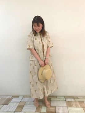 「POU DOU DOU（プードゥドゥ）のアイテム（その他パンツ）」を使った、くまがいさん（レディース・163cm）の春コーディネート