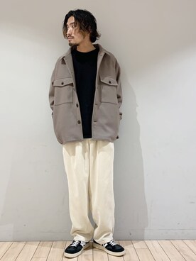 「グレージュ」｜「アイテム（ブルゾン）」を使った、kokiさん（メンズ・170cm）の秋コーディネート