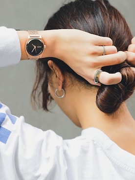 「アイテム（アナログ腕時計）」を使った、NIXONさん（レディース・164cm）の冬コーディネート