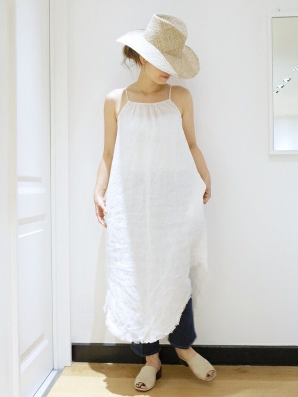 Mari Giudicelli（マリジウディセリ)スクエアトゥ　トングサンダル Deuxieme Classe（ドゥーズィエムクラス）の「MARI GIUDICELLI RAFFIA