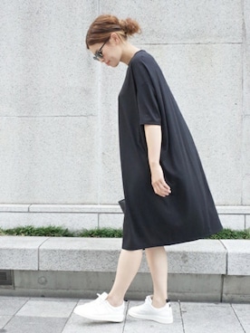 「GOLDEN GOOSE（ゴールデングース）のアイテム（スニーカー）」を使った、HIROさん（レディース・164cm）の夏コーディネート