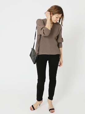 「NEBULONI E（ネブローニ）のアイテム」を使った、HIROさん（レディース・164cm）の冬コーディネート