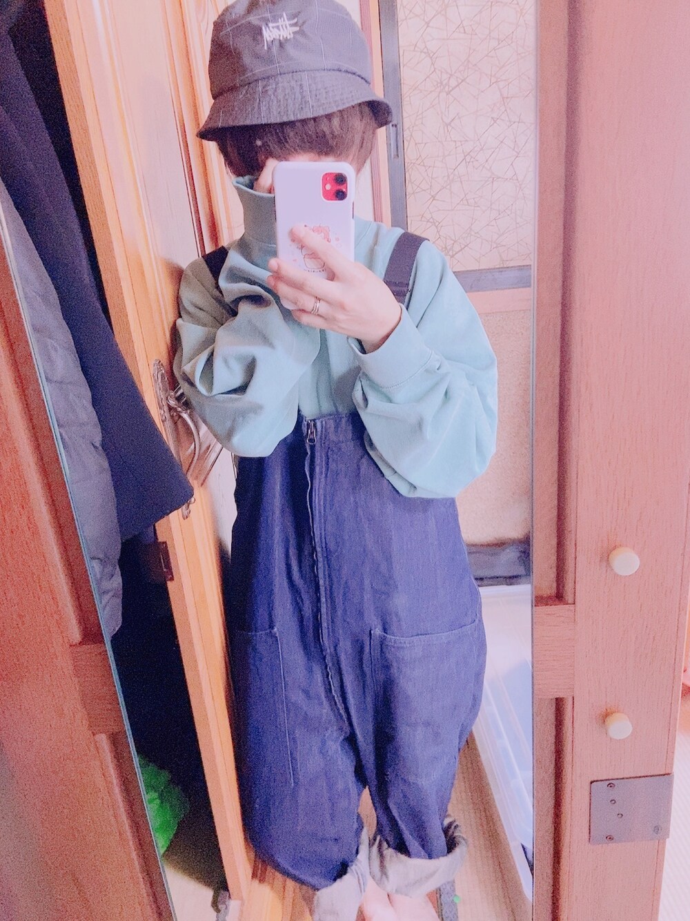 「ボーイッシュ、ゆるゆる、ゆるコーデ、低身長、秋色、オーバーサイズ」｜「STUSSYのReflective Window Pane Bucket（ハット、ブラック系）」を使った、おちくんさん（レディース・148cm）の秋コーディネートの1枚目の写真