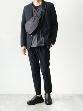 ボディバッグ ウエストポーチを使った テーラードジャケット の人気ファッションコーディネート ユーザー ショップスタッフ Wear