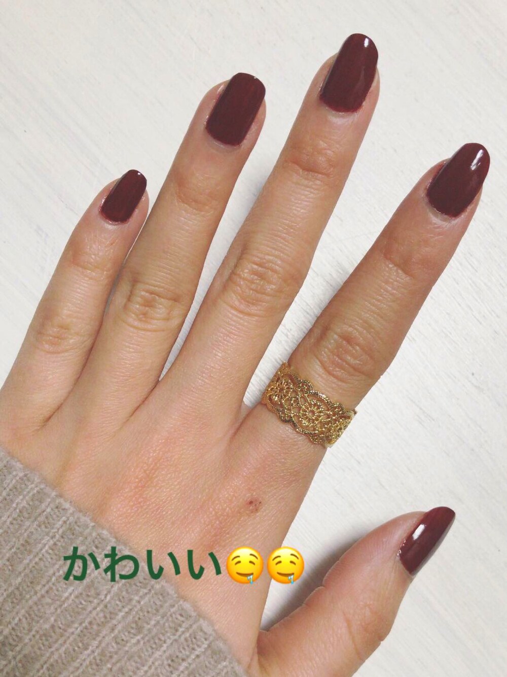 「冬、ネイル」｜「OLIVIA BURTONの「OLIVIA BURTON/オリビアバートン」ビッグダイヤル クロノディテール（アナログ腕時計、ブラック系）」を使った、taekoさん（レディース・169cm）の冬コーディネートの1枚目の写真