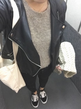 「UNIQLO（ユニクロ）のアイテム（ニット/セーター、ベージュ系）」を使った、yさん（レディース）の冬コーディネート